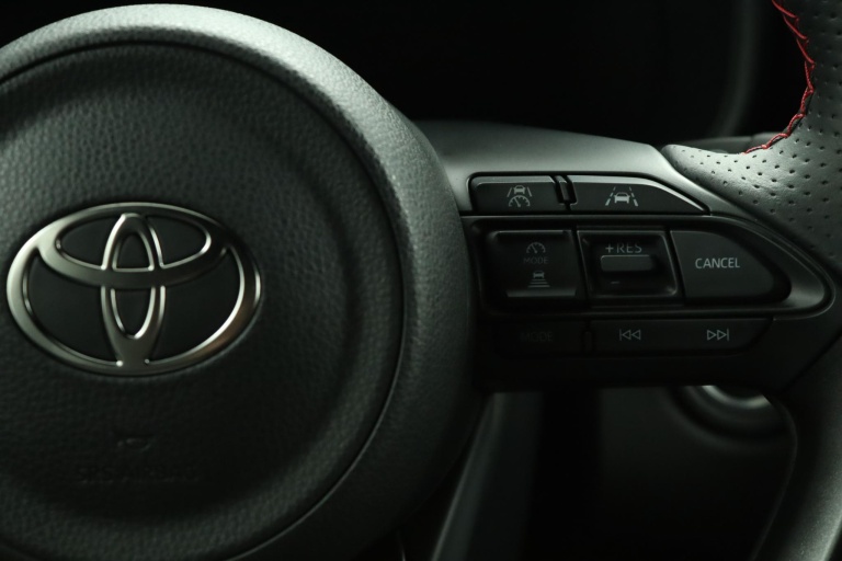 Toyota Yaris Cross - 1.5 Hybrid 130 GR SPORT 21