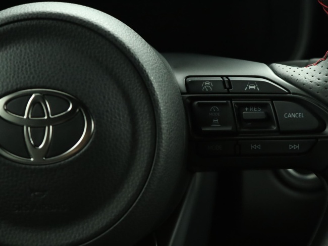 Toyota Yaris Cross - 1.5 Hybrid 130 GR SPORT