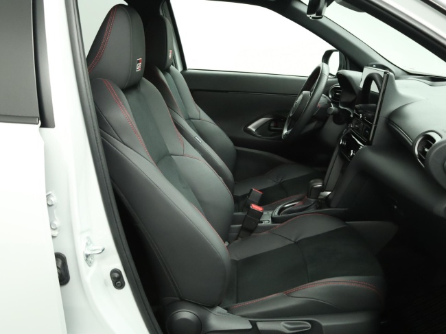 Toyota Yaris Cross - 1.5 Hybrid 130 GR SPORT