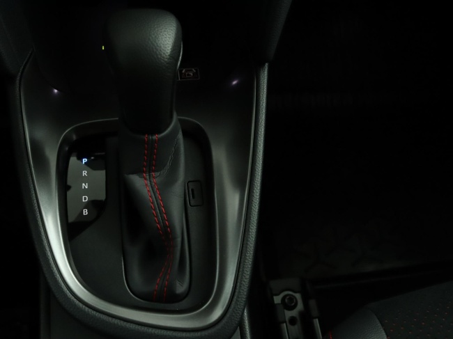 Toyota Yaris Cross - 1.5 Hybrid 130 GR SPORT