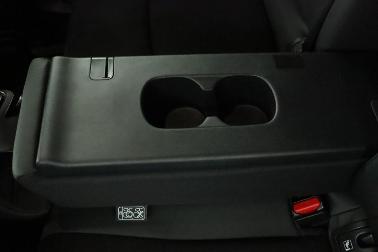 Toyota Yaris Cross - 1.5 Hybrid 130 GR SPORT 41