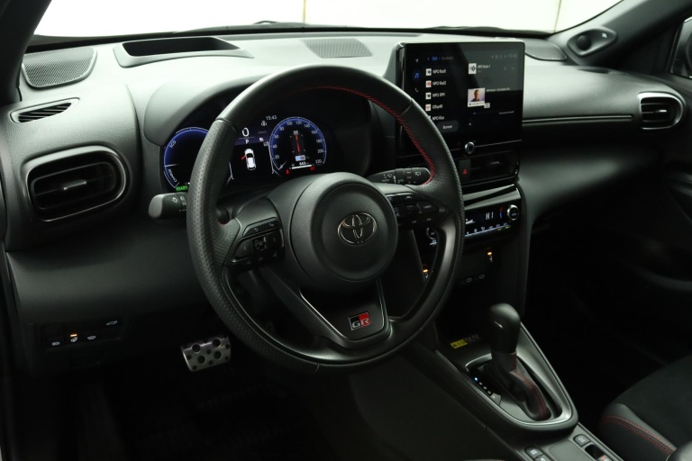 Toyota Yaris Cross - 1.5 Hybrid 130 GR SPORT 58