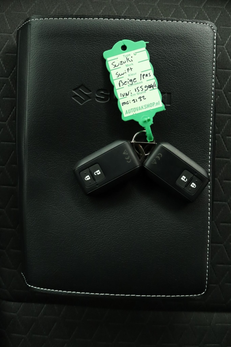 Suzuki Swift - 1.2 Style Smart Hybrid 11