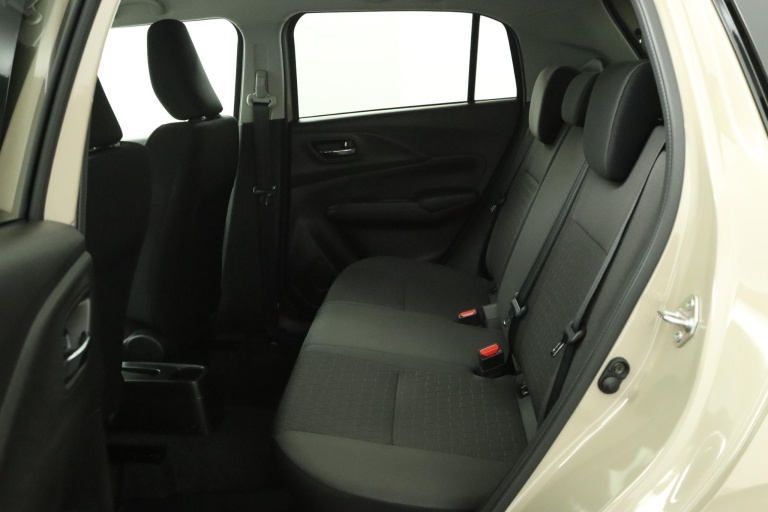 Suzuki Swift - 1.2 Style Smart Hybrid 18