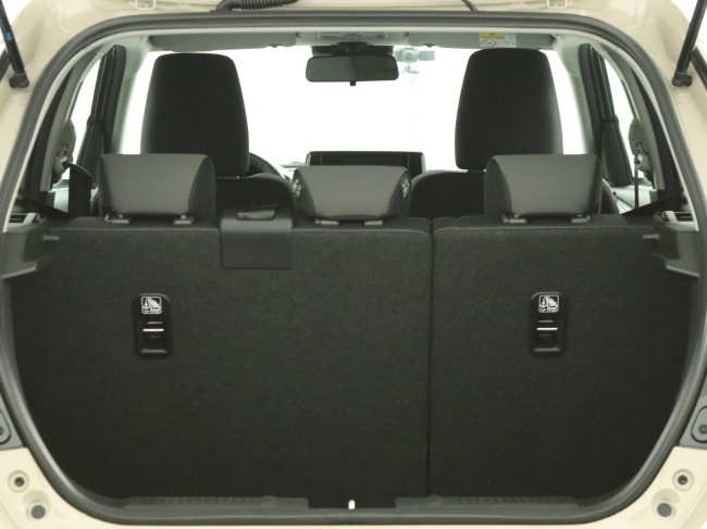 Suzuki Swift - 1.2 Style Smart Hybrid