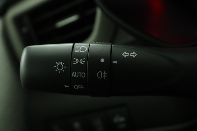 Suzuki Swift - 1.2 Style Smart Hybrid 31