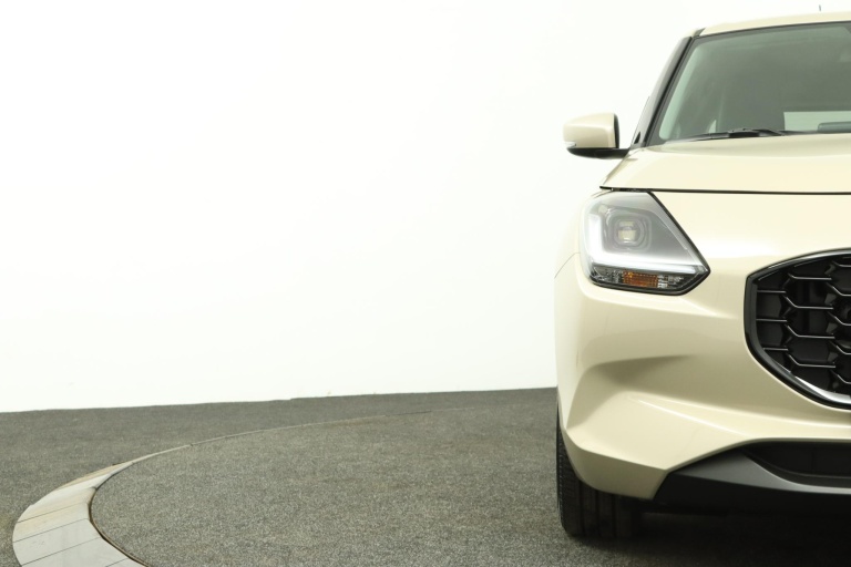 Suzuki Swift - 1.2 Style Smart Hybrid 35