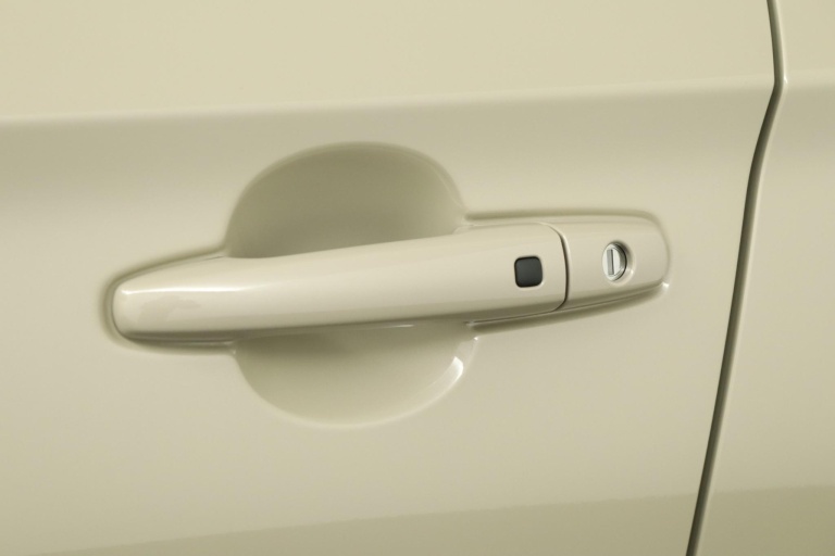 Suzuki Swift - 1.2 Style Smart Hybrid 38