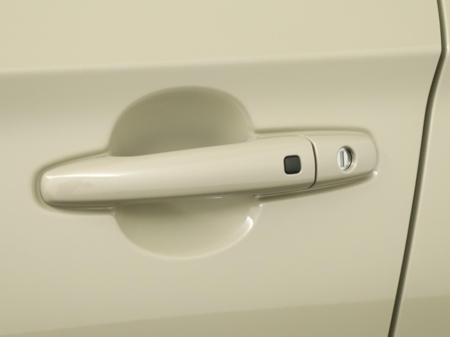 Suzuki Swift - 1.2 Style Smart Hybrid