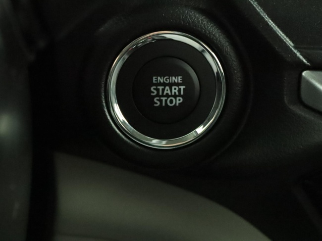 Suzuki Swift - 1.2 Style Smart Hybrid