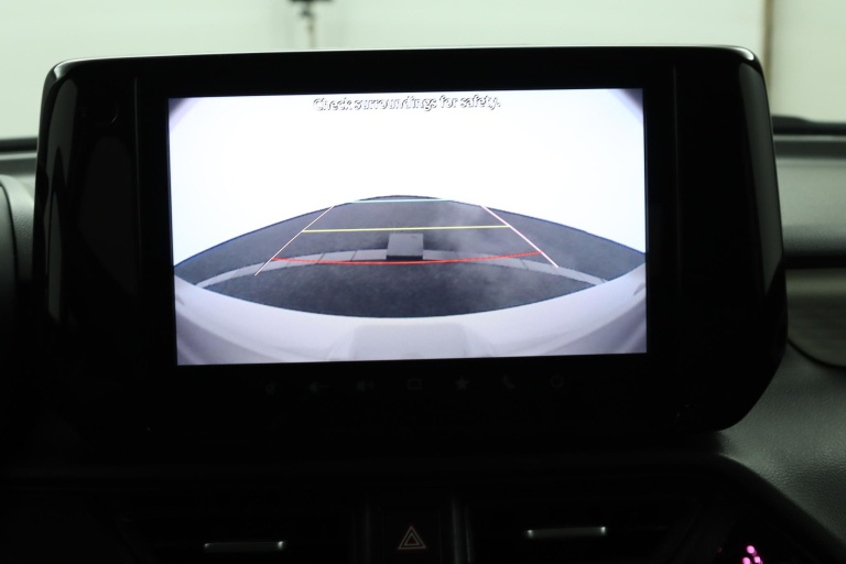 Suzuki Swift - 1.2 Style Smart Hybrid 9