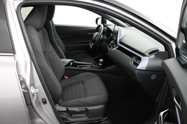 Toyota C-HR - 2.0 Hybrid First Edition 22