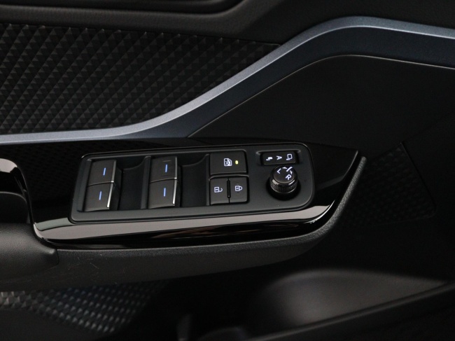 Toyota C-HR - 2.0 Hybrid First Edition