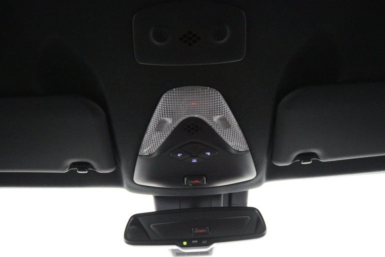 Toyota C-HR - 2.0 Hybrid First Edition 32