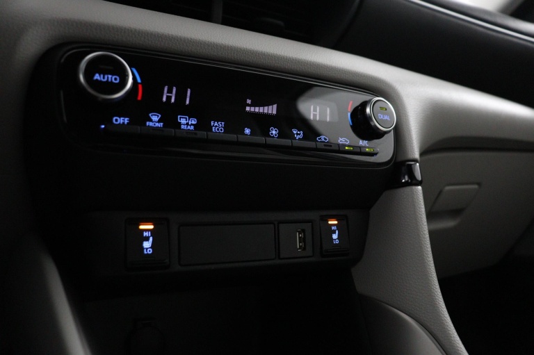 Toyota Yaris - 1.5 Hybrid Executive 7