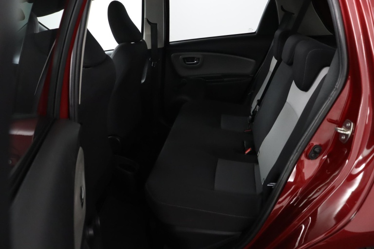 Toyota Yaris - 1.5 Hybrid Dynamic 18