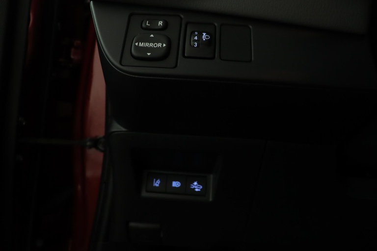 Toyota Yaris - 1.5 Hybrid Dynamic 28