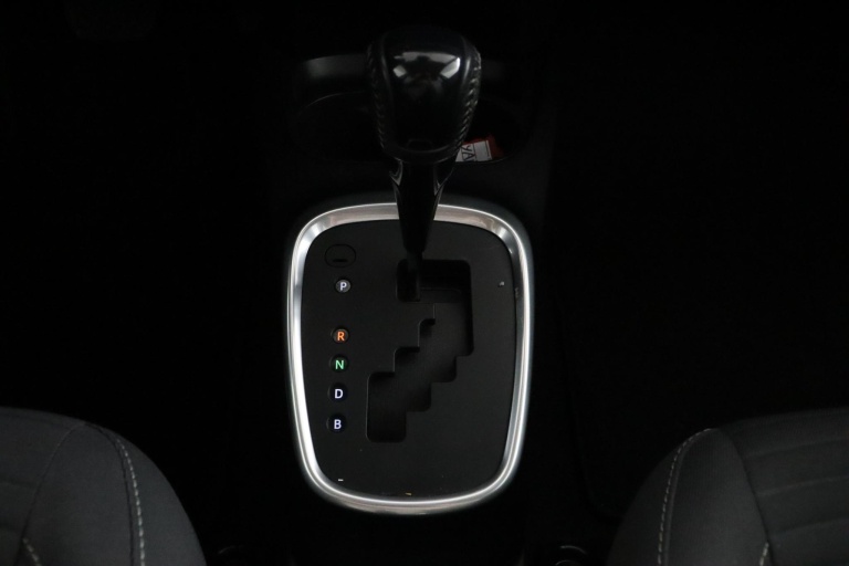 Toyota Yaris - 1.5 Hybrid Dynamic 34