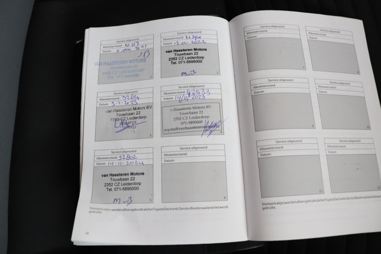 Toyota Yaris - 1.5 Hybrid Dynamic 41