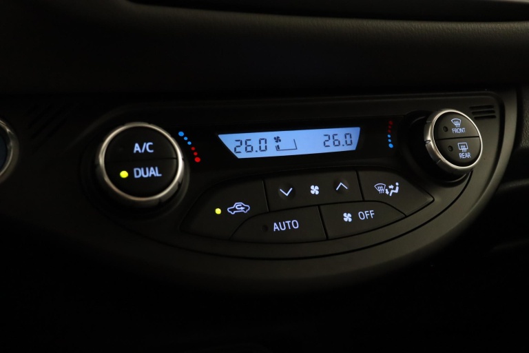 Toyota Yaris - 1.5 Hybrid Dynamic 7