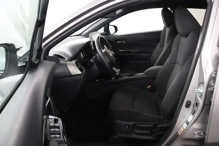 Toyota C-HR - 1.8 Hybrid Dynamic 17