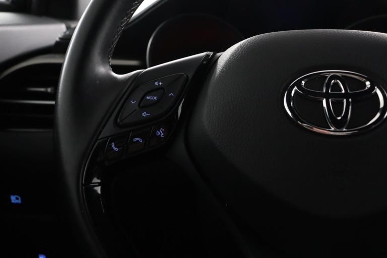 Toyota C-HR - 1.8 Hybrid Dynamic 19