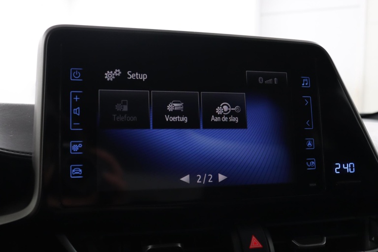 Toyota C-HR - 1.8 Hybrid Dynamic 8