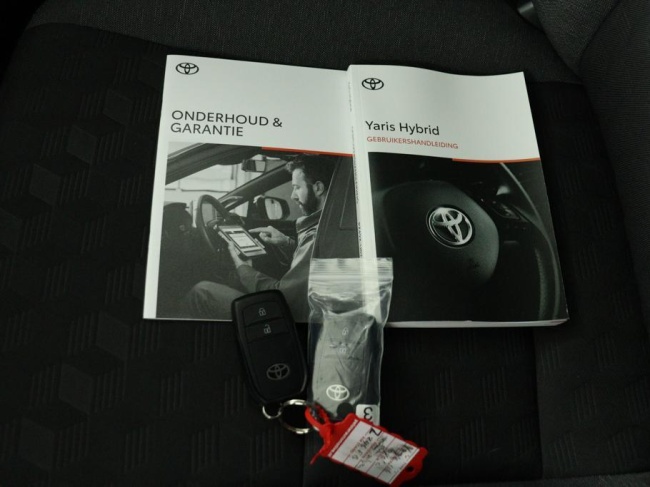 Toyota Yaris - 1.5 Hybrid 115 First Edition