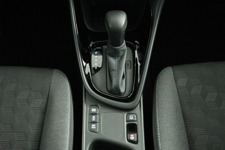 Toyota Yaris - 1.5 Hybrid 115 First Edition 26