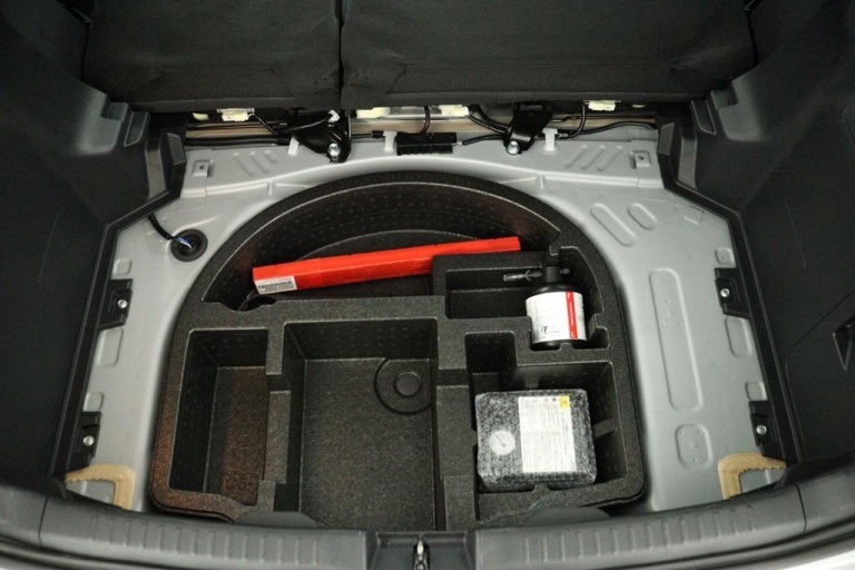 Toyota Yaris - 1.5 Hybrid 115 First Edition 33