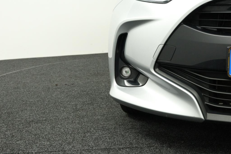 Toyota Yaris - 1.5 Hybrid 115 First Edition 35
