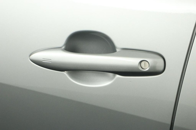 Toyota Yaris - 1.5 Hybrid 115 First Edition 36