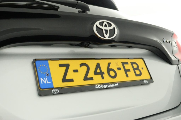 Toyota Yaris - 1.5 Hybrid 115 First Edition 37