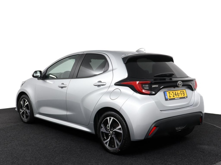 Toyota Yaris - 1.5 Hybrid 115 First Edition 7