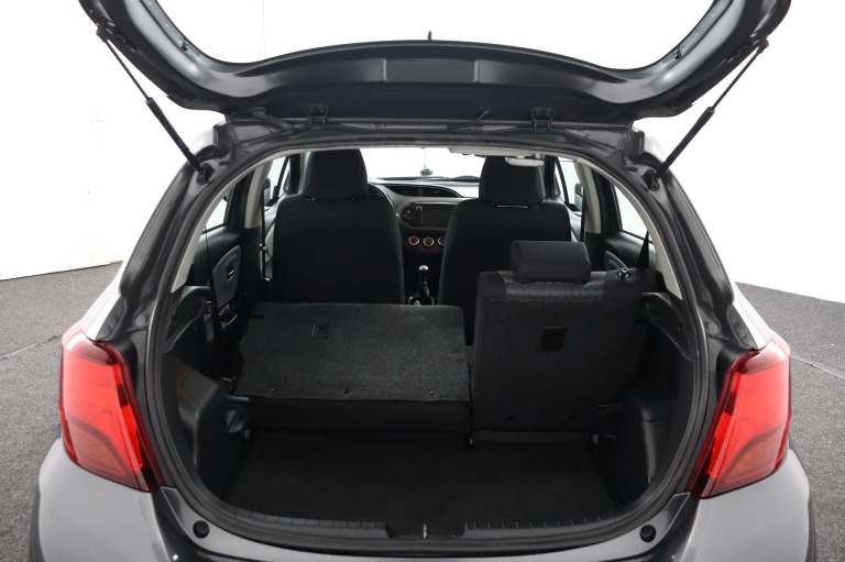 Toyota Yaris - 1.3 VVT-i Aspiration 26