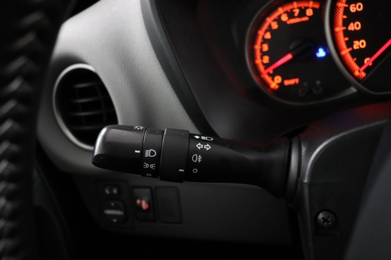 Toyota Yaris - 1.3 VVT-i Aspiration 30