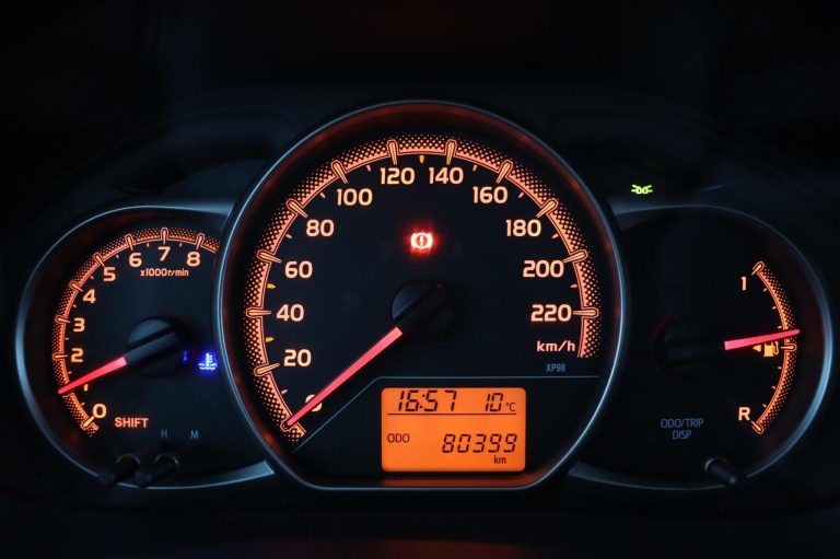 Toyota Yaris - 1.3 VVT-i Aspiration 6