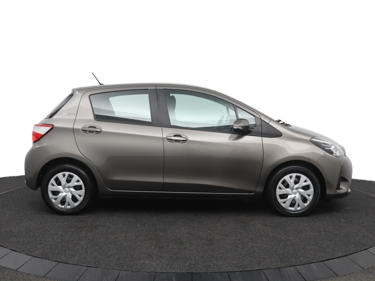 Toyota Yaris - 1.5 VVT-i Active 13