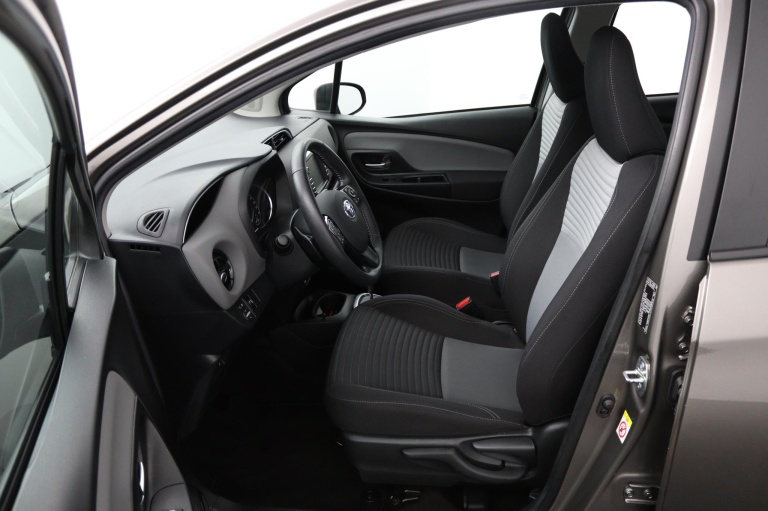 Toyota Yaris - 1.5 VVT-i Active 17