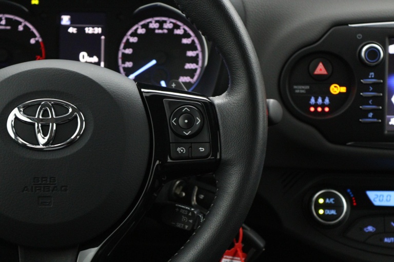 Toyota Yaris - 1.5 VVT-i Active 21