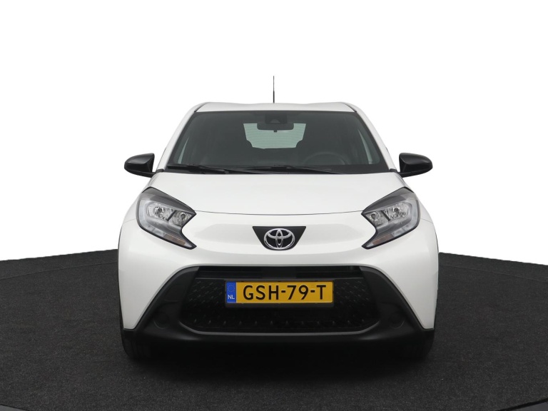 Toyota Aygo X - 1.0 VVT-i S-CVT Play 16