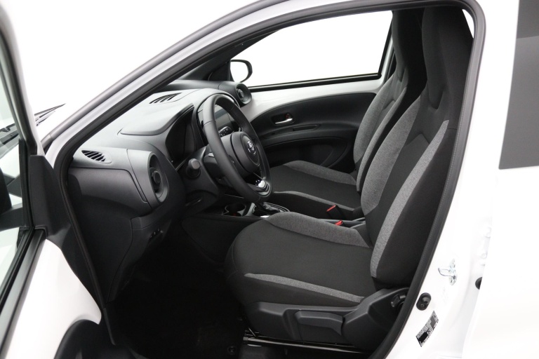 Toyota Aygo X - 1.0 VVT-i S-CVT Play 17