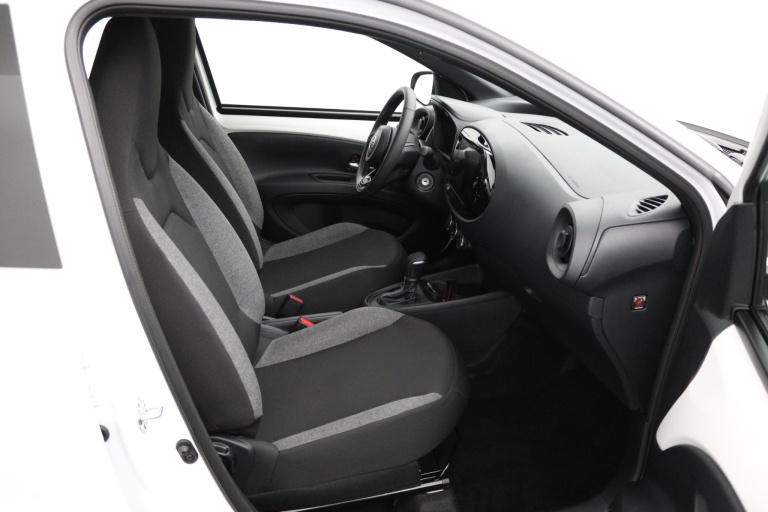 Toyota Aygo X - 1.0 VVT-i S-CVT Play 22