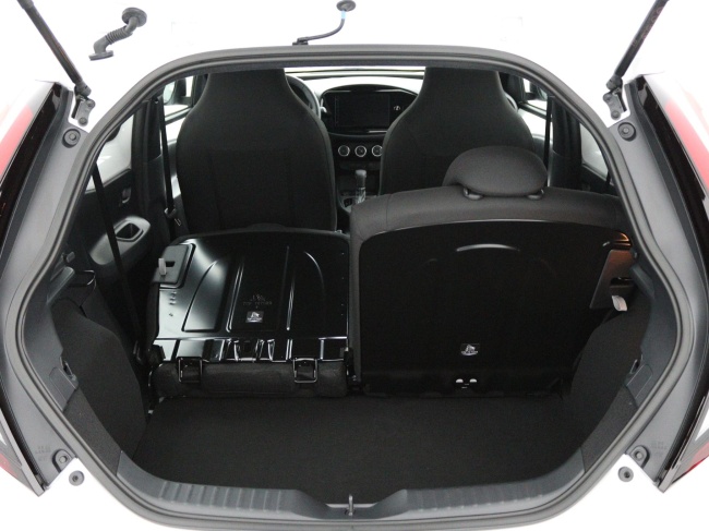 Toyota Aygo X - 1.0 VVT-i S-CVT Play