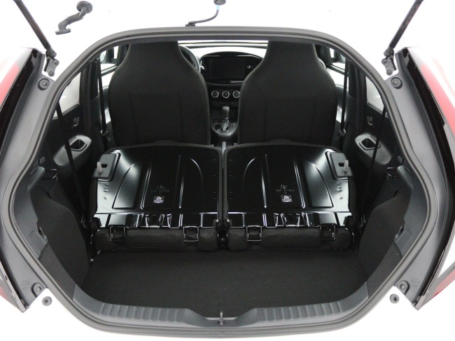 Toyota Aygo X - 1.0 VVT-i S-CVT Play