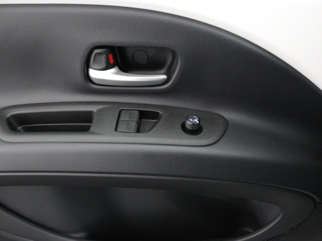 Toyota Aygo X - 1.0 VVT-i S-CVT Play