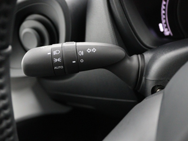 Toyota Aygo X - 1.0 VVT-i S-CVT Play