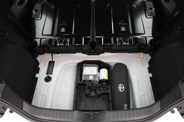 Toyota Aygo X - 1.0 VVT-i S-CVT Play 32