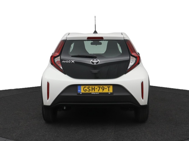 Toyota Aygo X - 1.0 VVT-i S-CVT Play