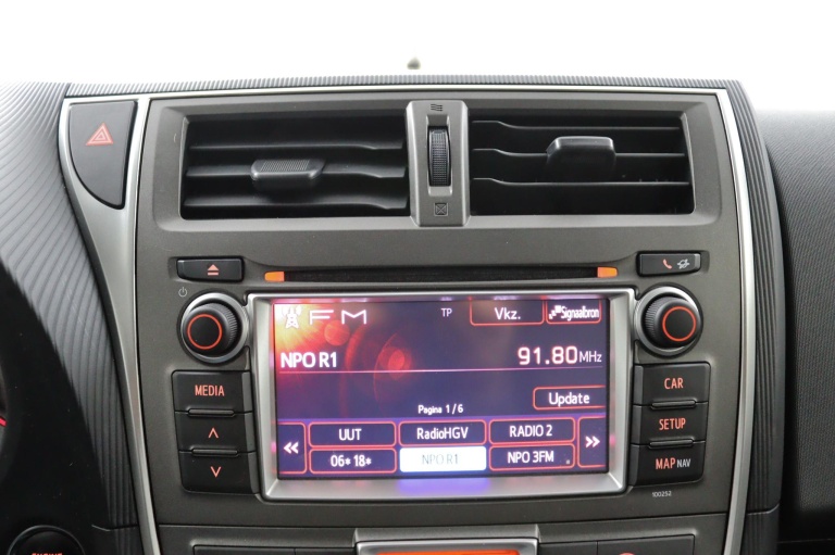 Toyota Verso-S - 1.3 VVT-i Dynamic 13